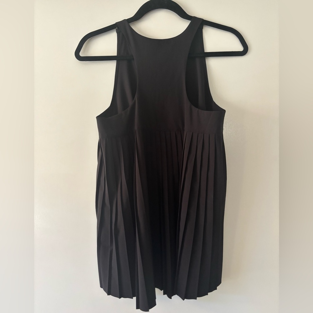 🔥Athleta Swing Forward Pleated Tank In Black Sz. S - Picture 3 of 5